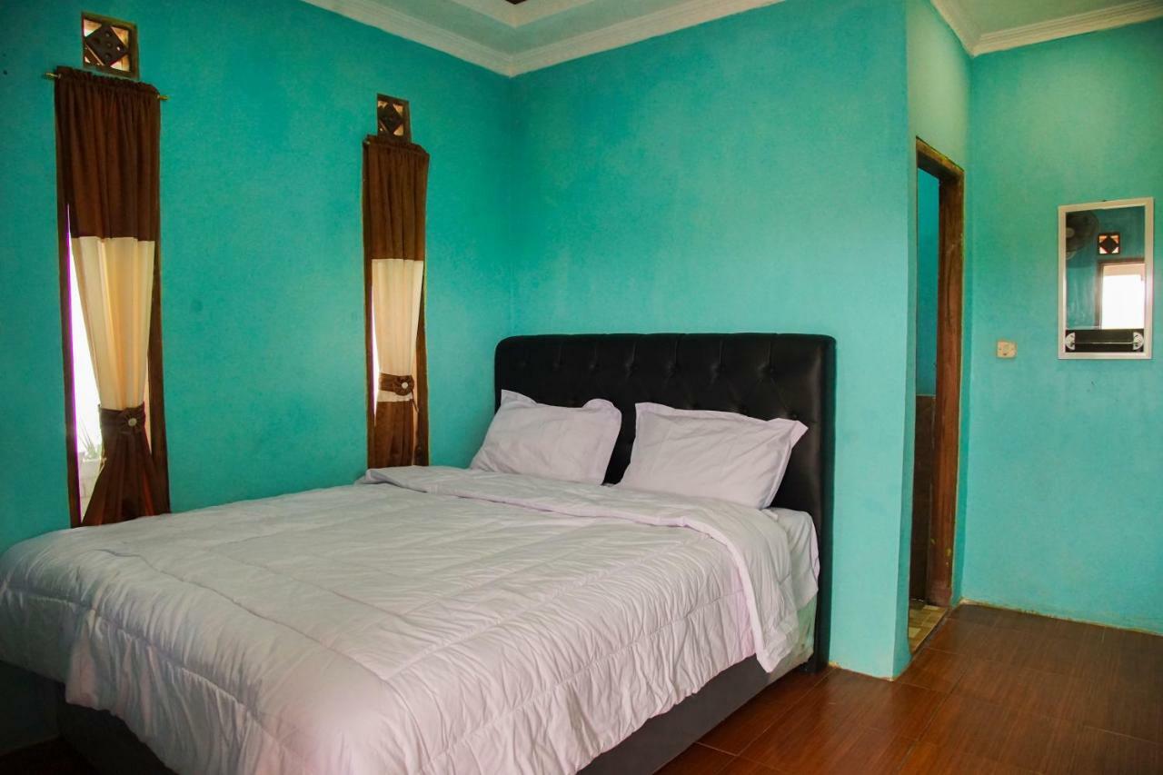 Omah Sundak Homestay Tepus Esterno foto