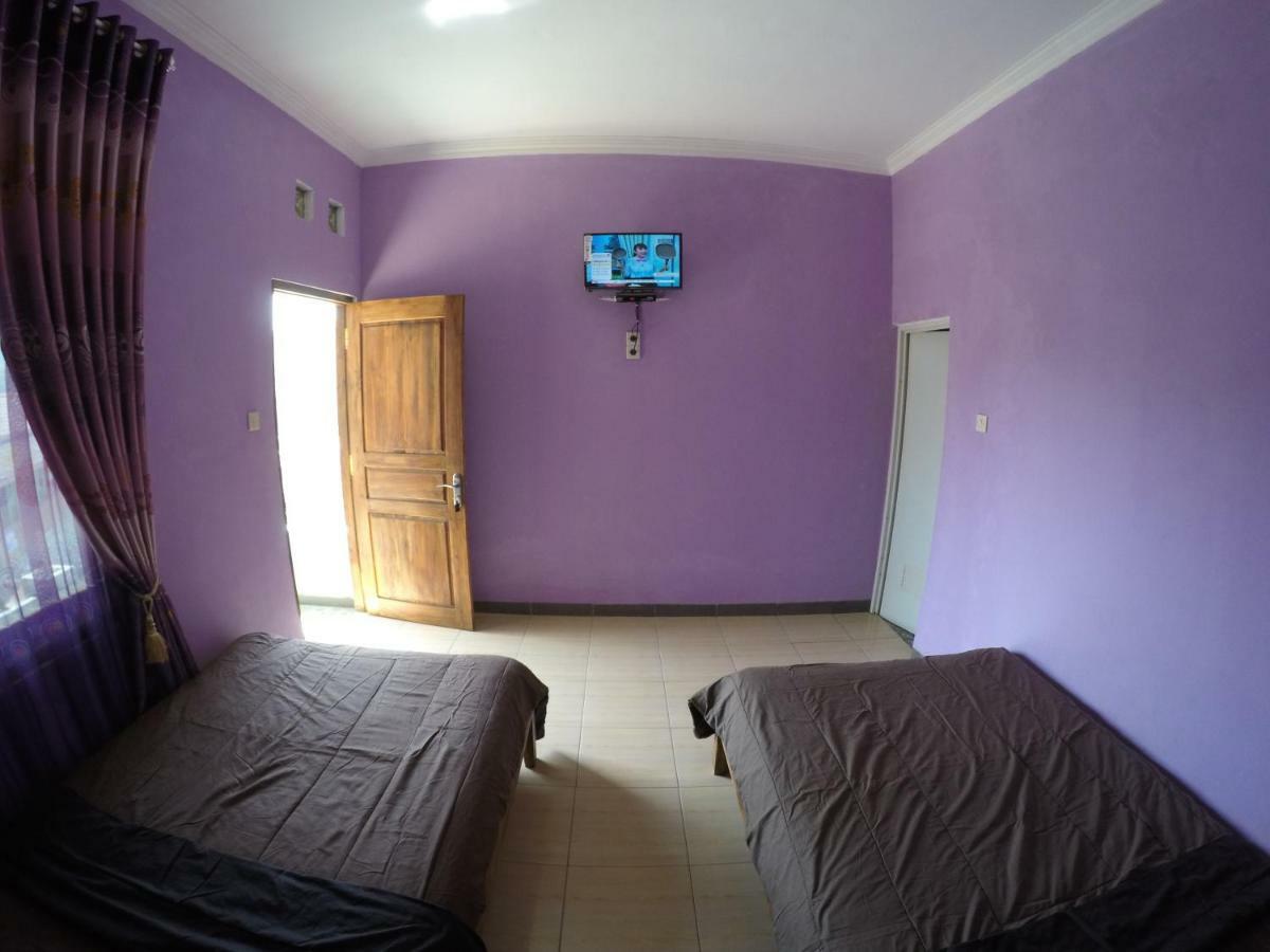 Omah Sundak Homestay Tepus Esterno foto